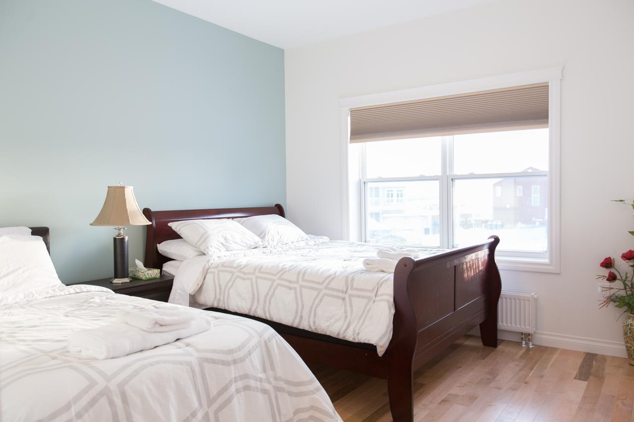 ילונייף Aurora Deluxe Guest House מראה חיצוני תמונה