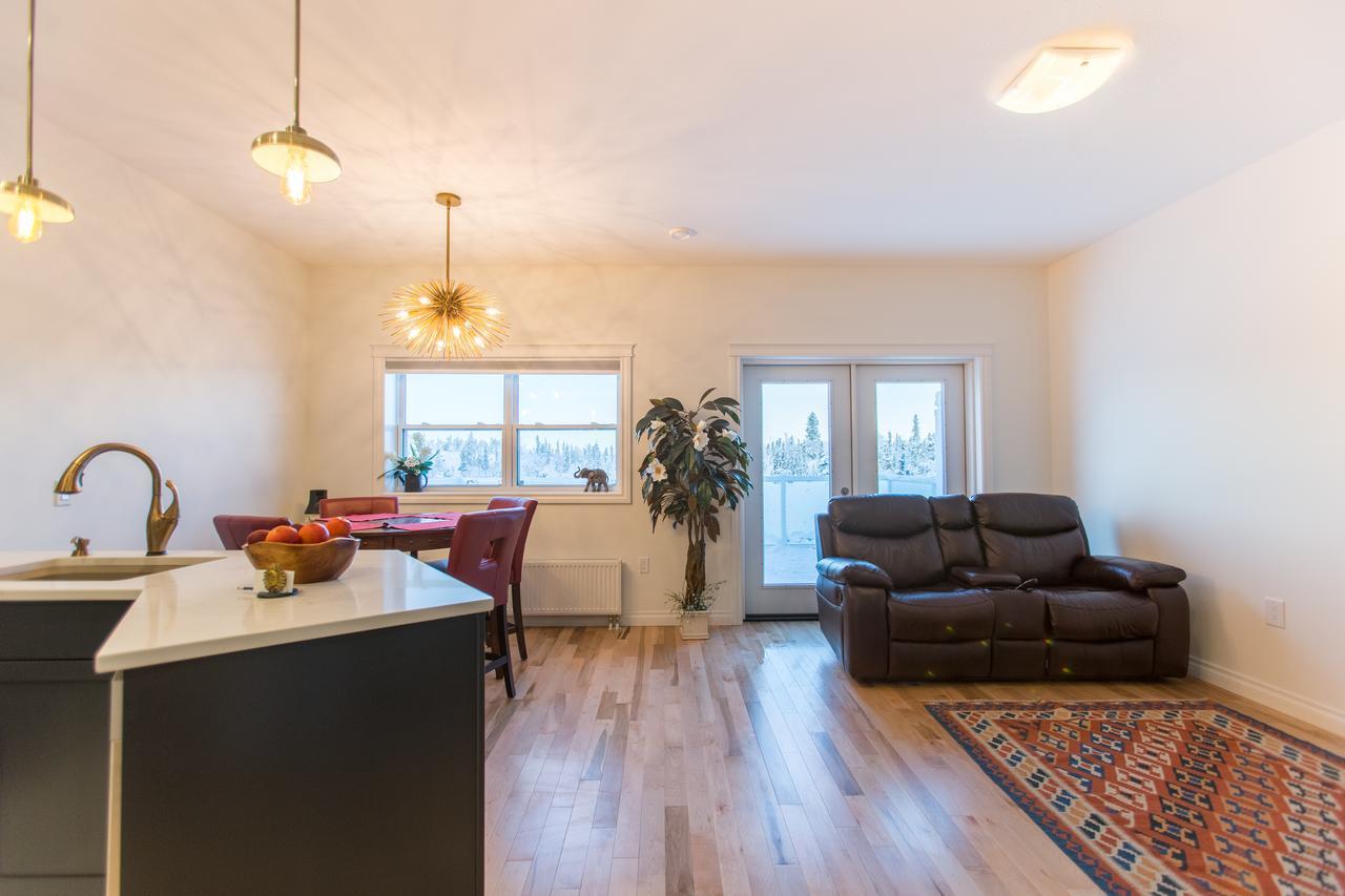 ילונייף Aurora Deluxe Guest House מראה חיצוני תמונה